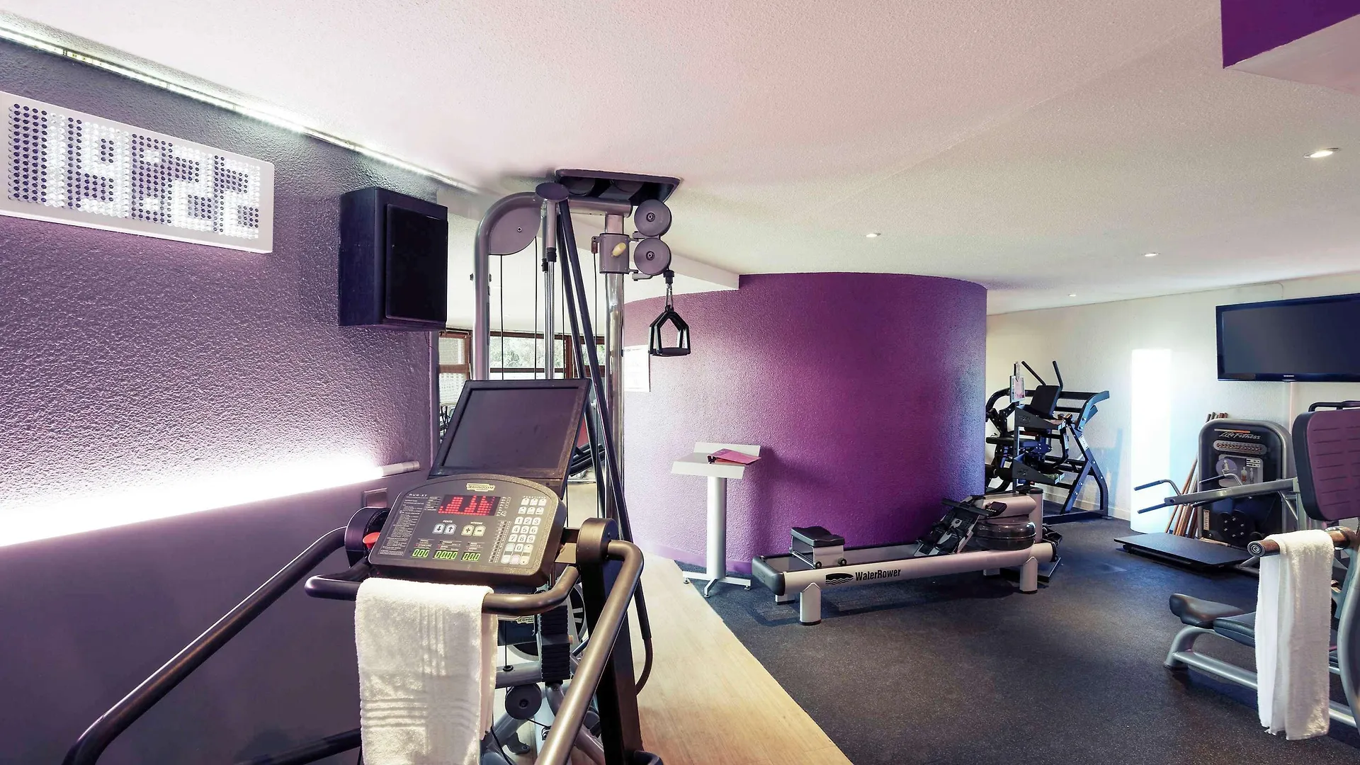 Mercure Toulouse Aéroport Golf de Seilh Hotel