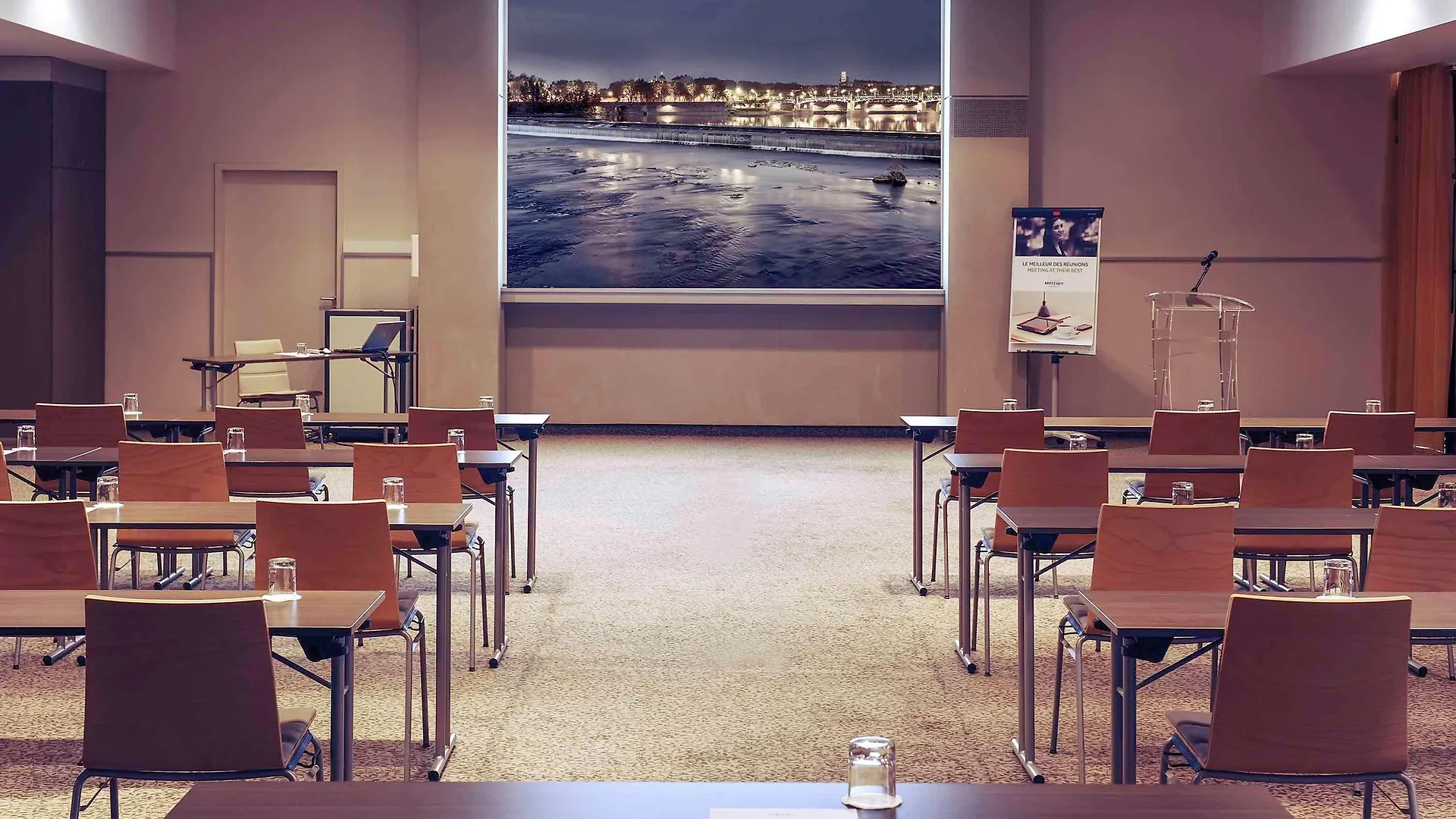 Mercure Toulouse Aéroport Golf de Seilh Hotel