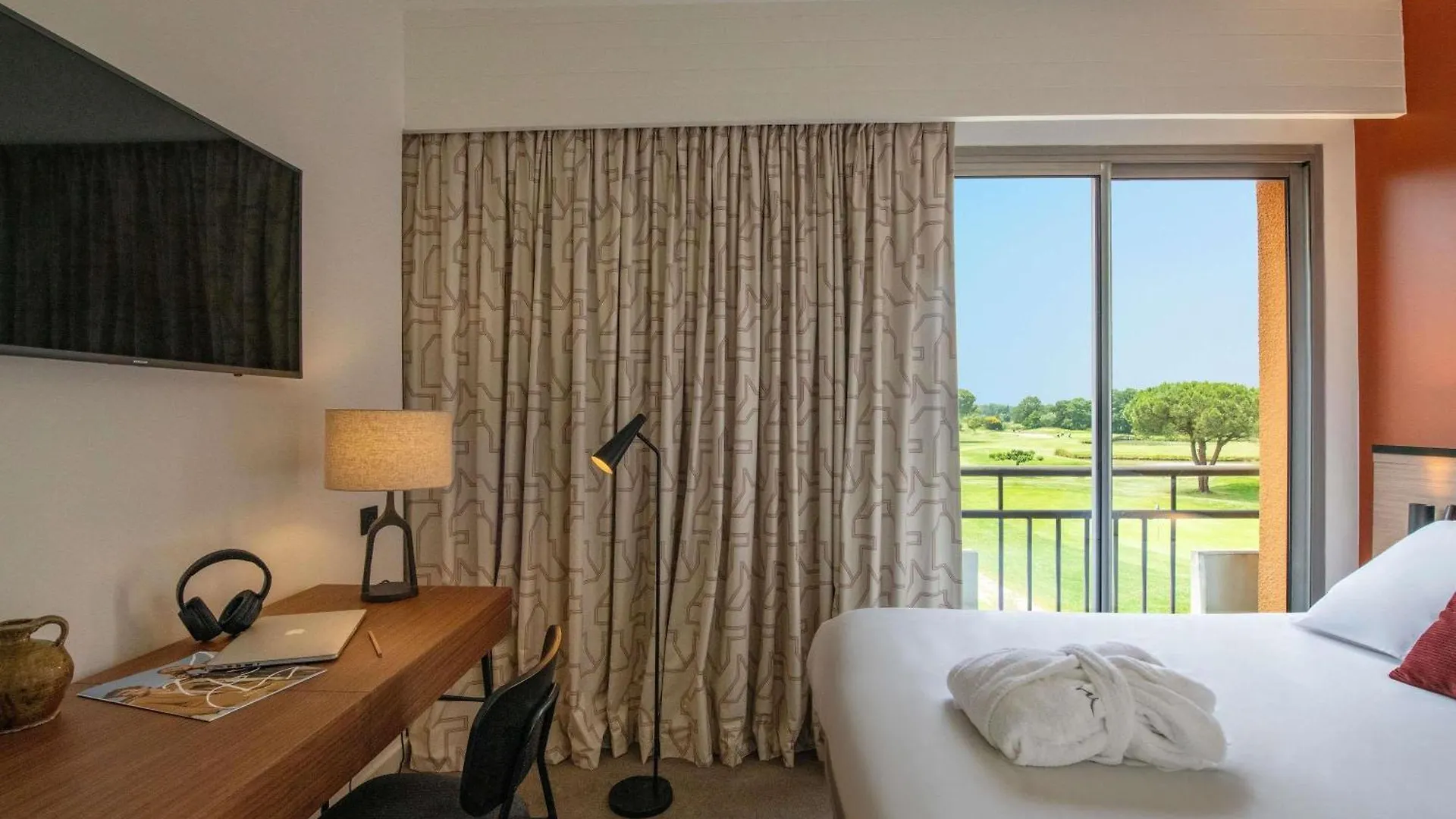 Mercure Toulouse Aéroport Golf de Seilh Hotel