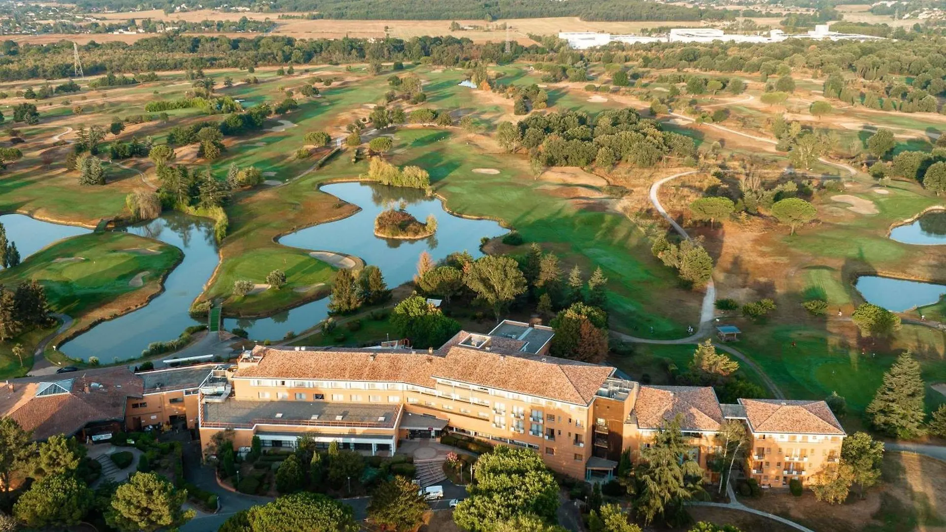 Mercure Toulouse Aéroport Golf de Seilh Hotel