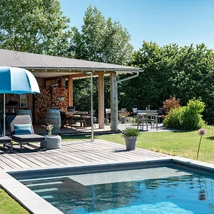  Bed & Breakfast Maison De La Bonne Vie