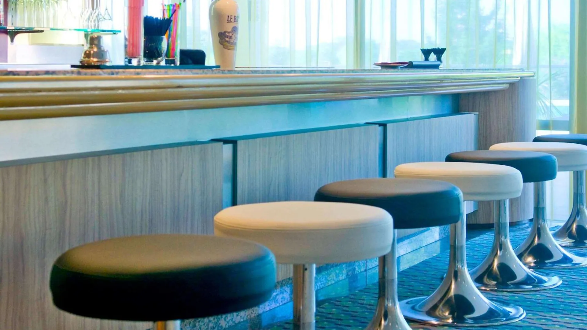 Mercure Toulouse Aeroport Golf De Seilh 4*,  France