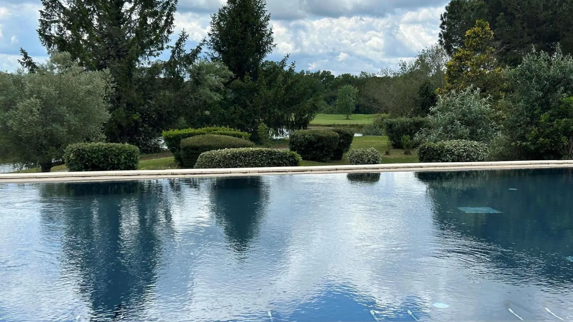 Mercure Toulouse Aeroport Golf De Seilh Hotel