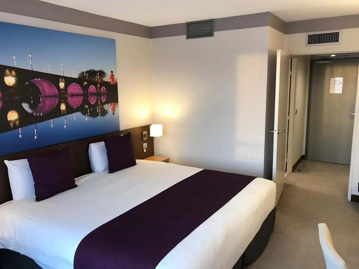 Hotel Mercure Toulouse Aeroport Golf De Seilh
